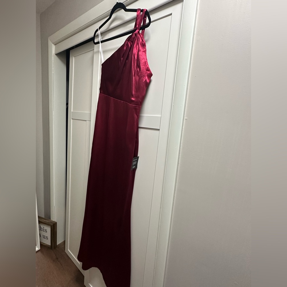 NWT Lulus Satin One shoulder dress